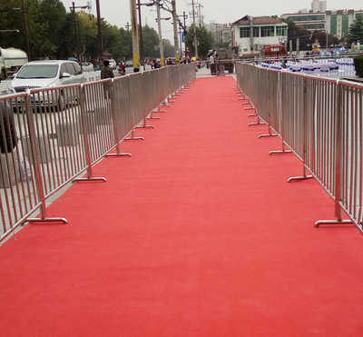 西安租赁铁马与停车场设备 多重优惠助力城市交通管理